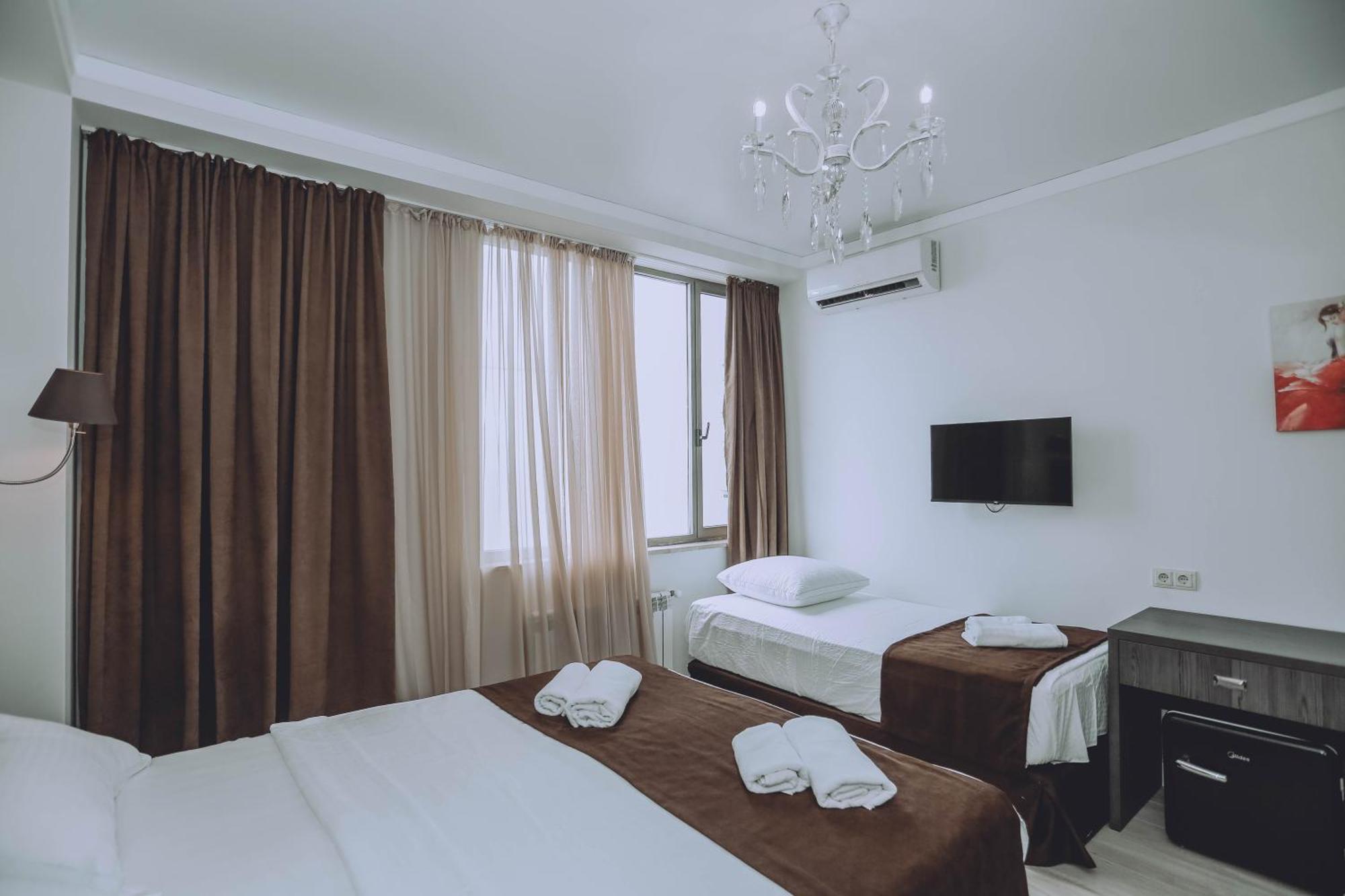Royal Medis Hotel Batumi Exterior photo