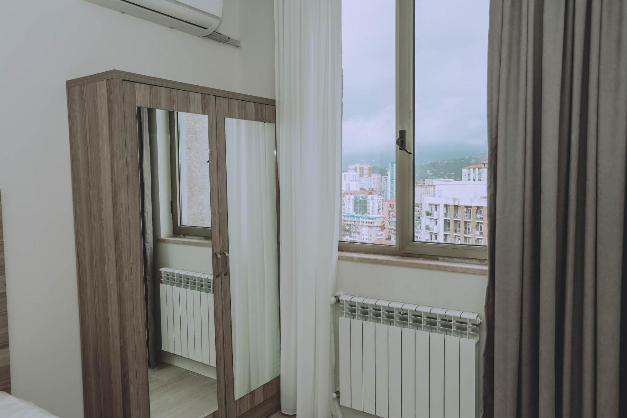Royal Medis Hotel Batumi Exterior photo