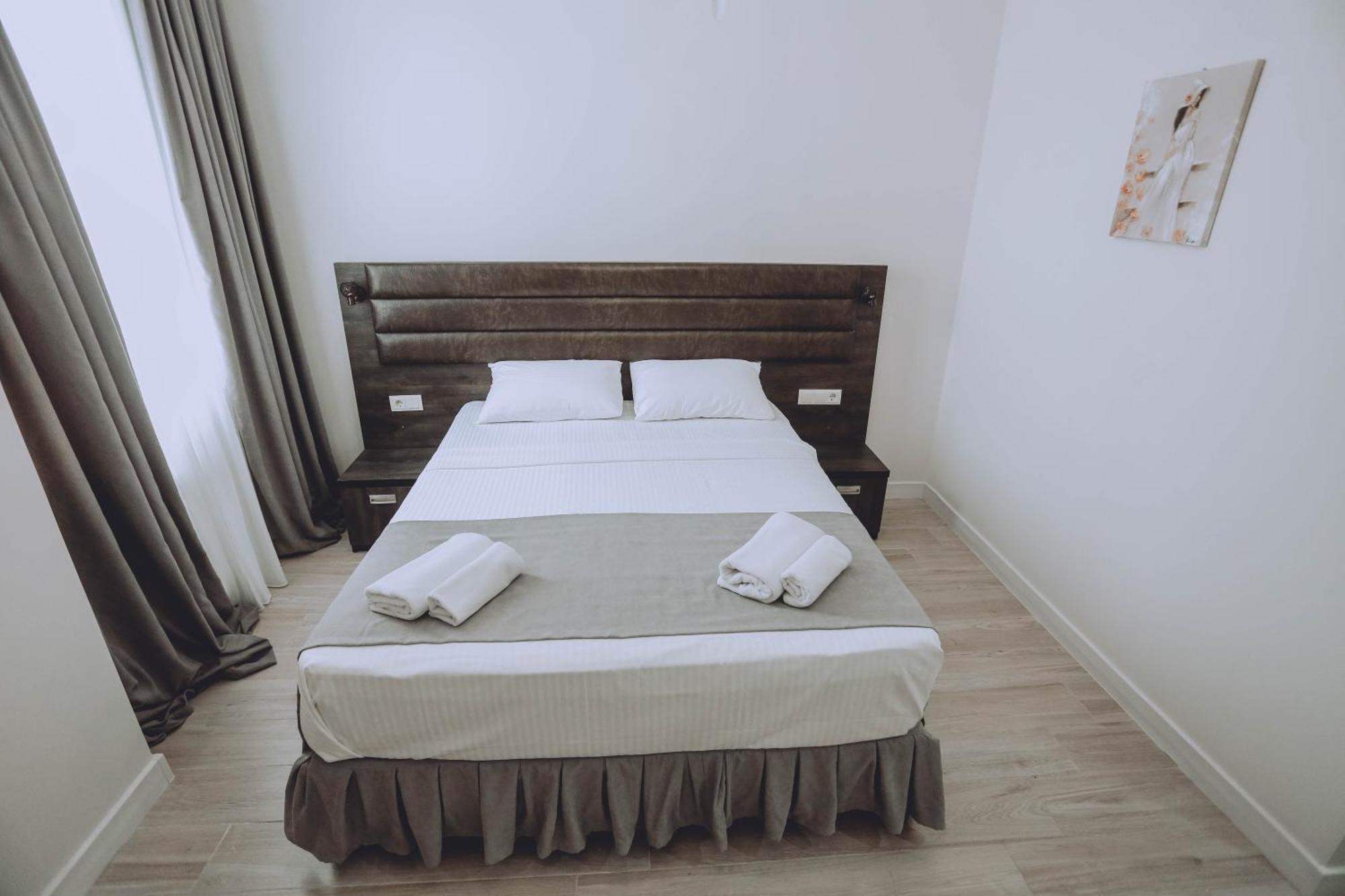 Royal Medis Hotel Batumi Exterior photo