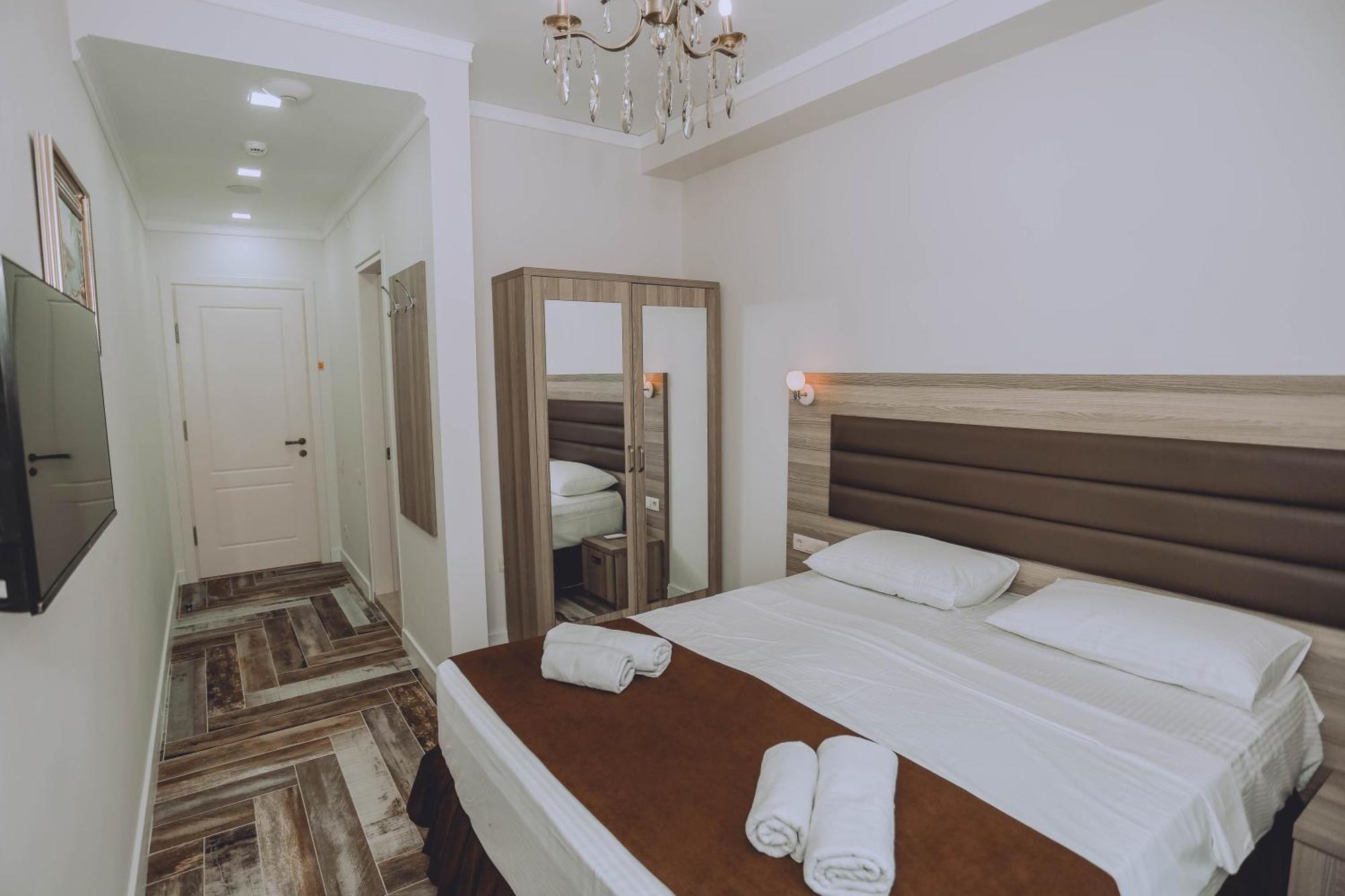 Royal Medis Hotel Batumi Exterior photo
