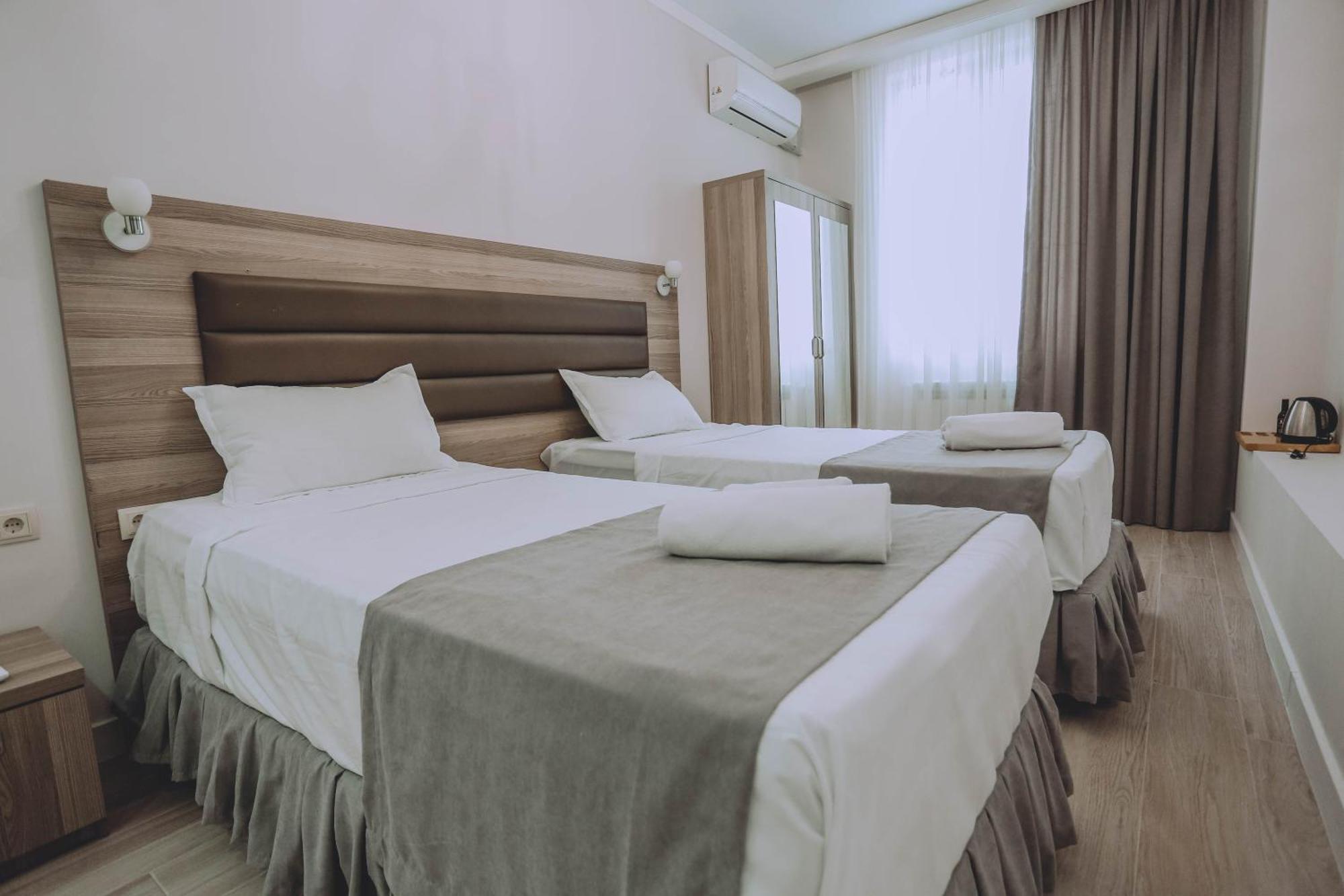 Royal Medis Hotel Batumi Exterior photo