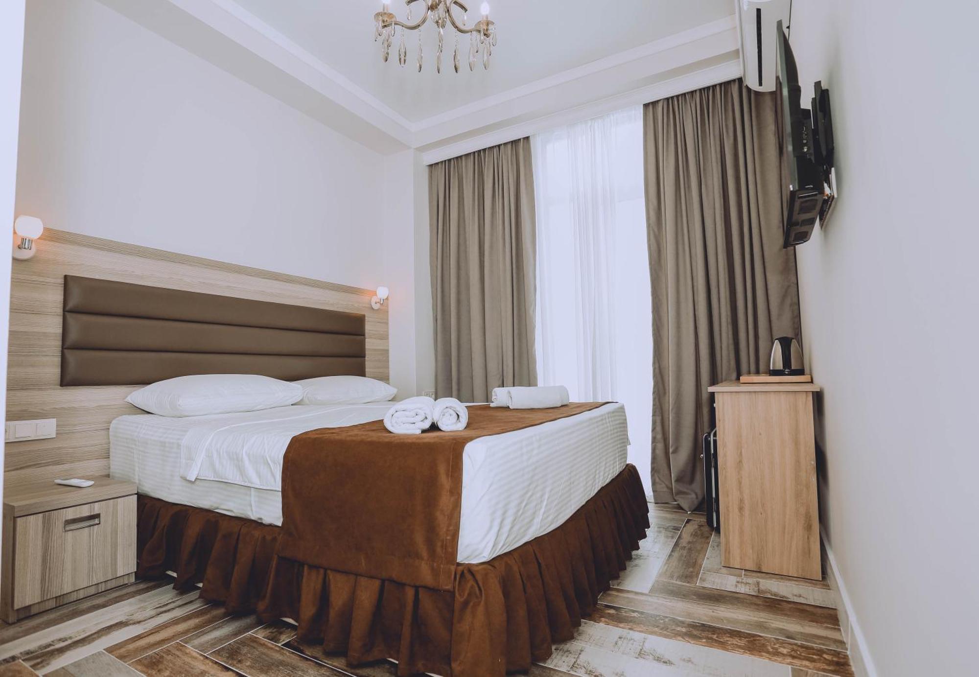 Royal Medis Hotel Batumi Exterior photo
