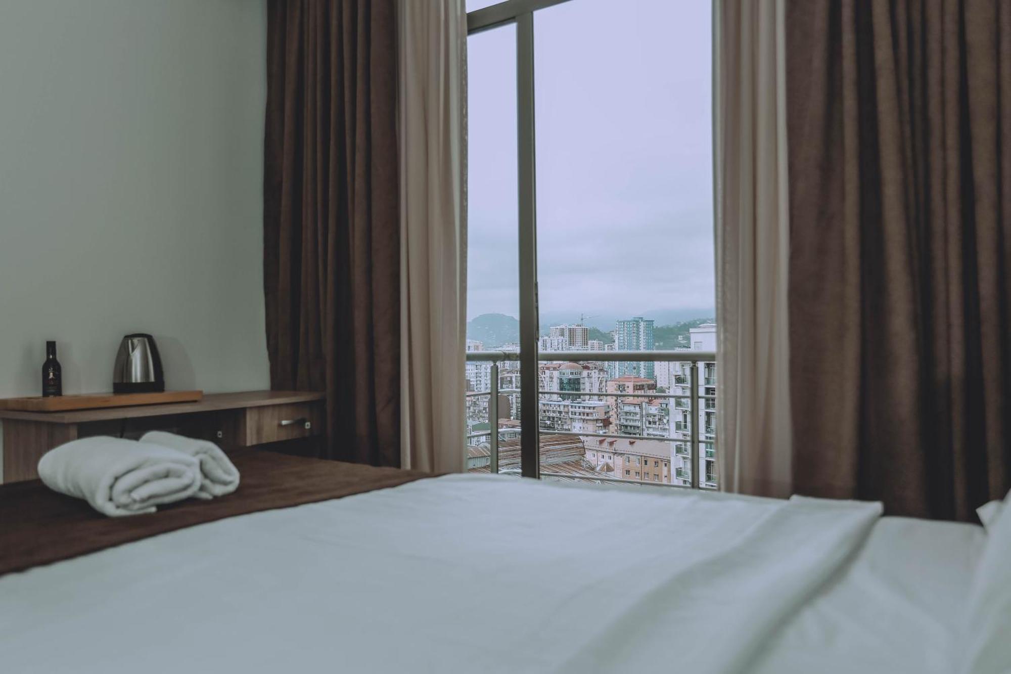 Royal Medis Hotel Batumi Exterior photo