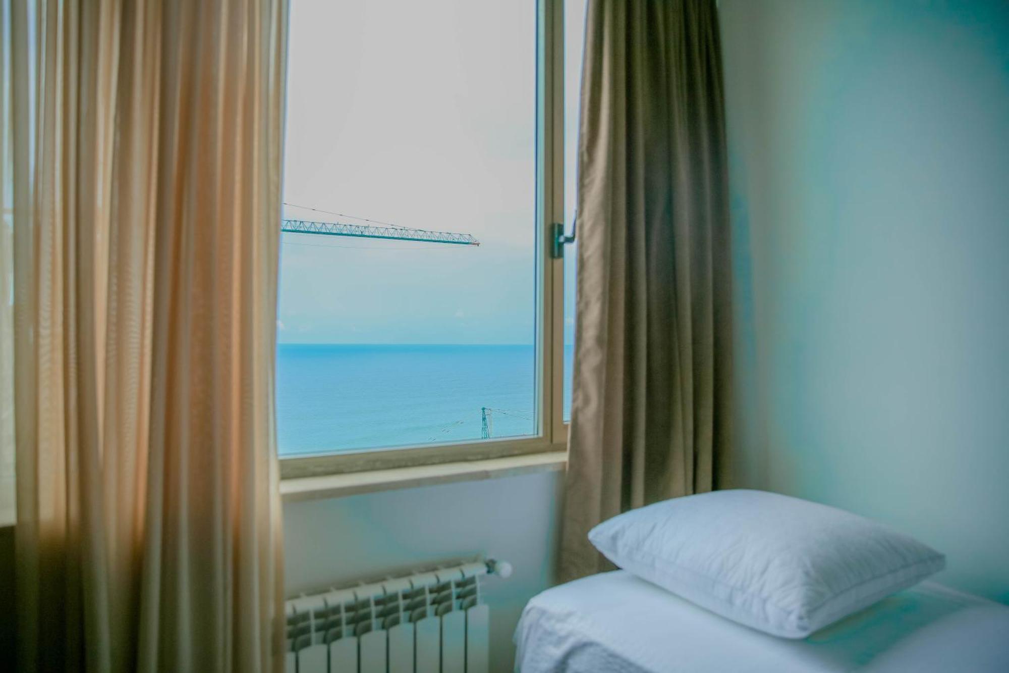 Royal Medis Hotel Batumi Exterior photo