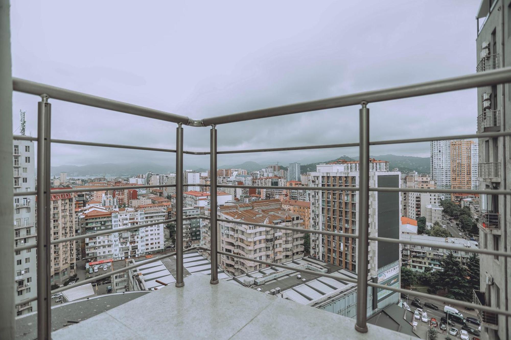 Royal Medis Hotel Batumi Exterior photo